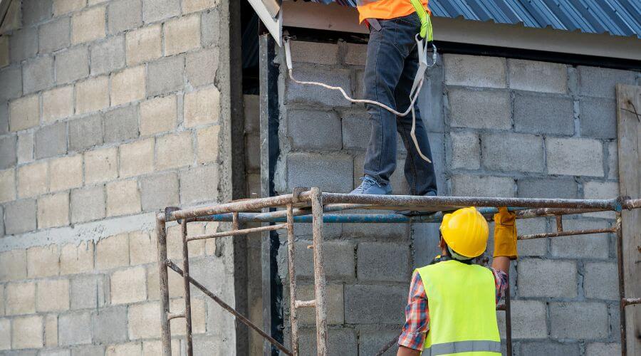Expert Emergency Roof Repairs services in Sandersville, MS